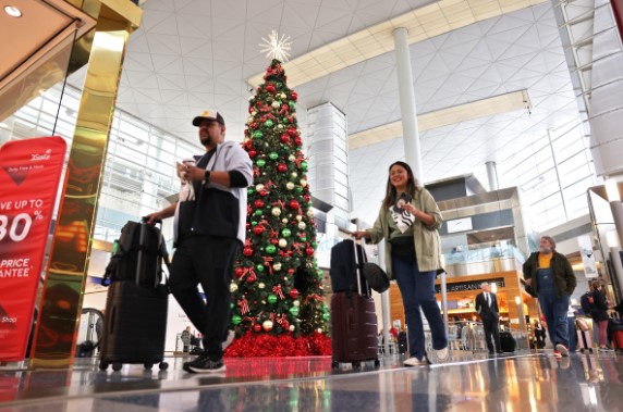 stories/dfwairport-holiday-traffic-2024.jpg