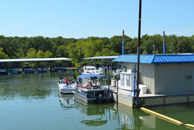 /irving_images/stories/eagle-point-marina.jpg
