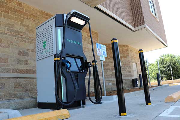 /irving_images/stories/electric-charging-station-south-irving.jpg
