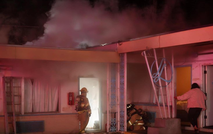 stories/fire-at-motel-120724.jpg