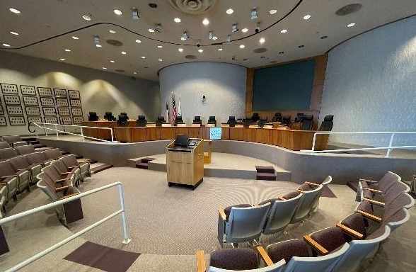 stories/irving-city-council-chamber.jpg