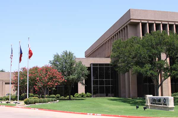 stories/irving-city-hall.jpg