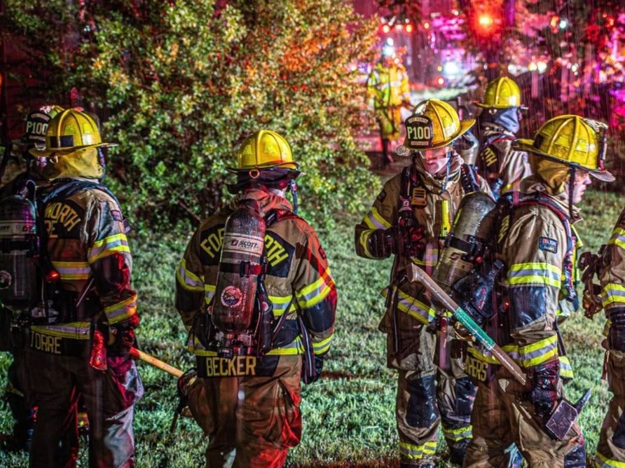 /irving_images/stories/recruits-at-fire.jpg